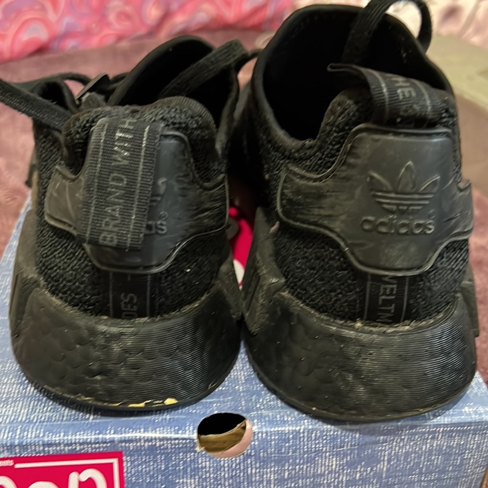 Adidas NMD SIZE 8.5 - Picture 5 of 6